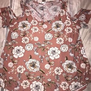 Cold shoulder boutique shirt